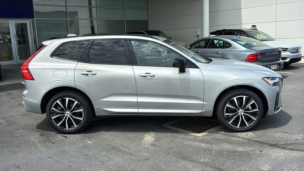 Certified 2025 Volvo XC60 B5 Plus AWD/4WD image 27