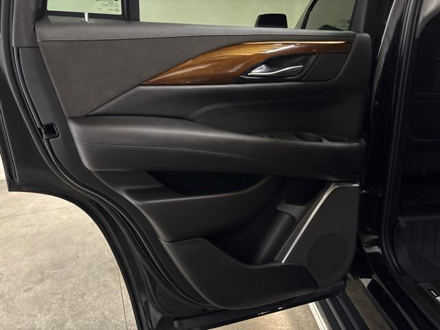 Used 2019 Cadillac Escalade Premium Luxury AWD/4WD image 30