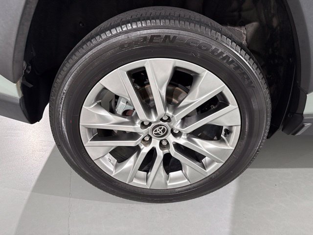 Used 2023 Toyota RAV4 XLE Premium FWD image 15