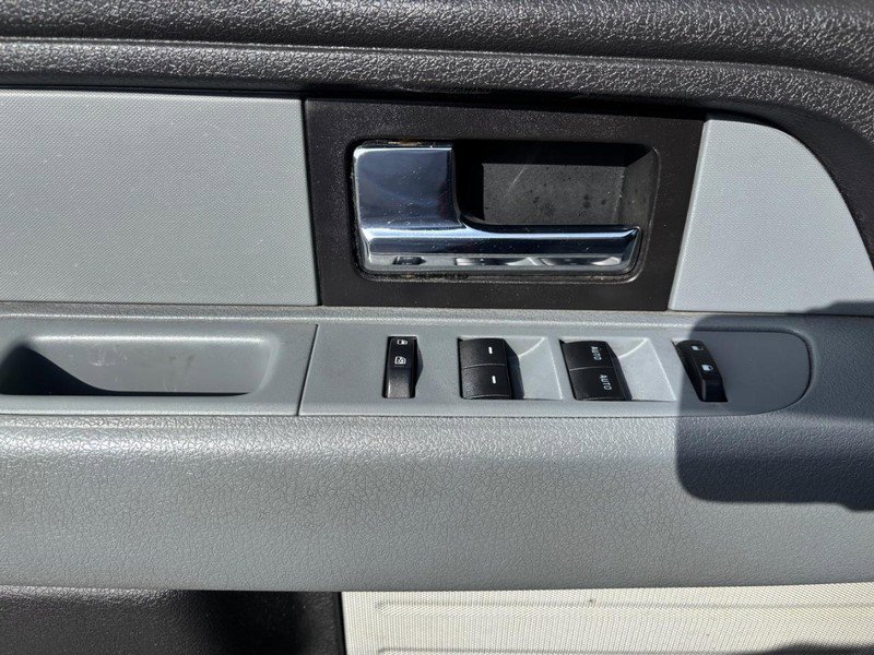 Used 2013 Ford F150 XLT w/ Luxury Equipment Group RWD image 9