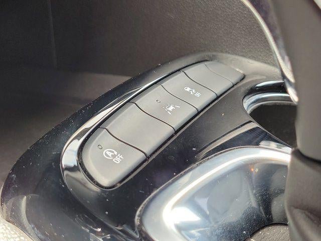 Used 2024 Buick Encore GX Sport Touring FWD image 31