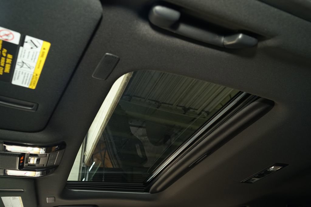 Used 2026 Lexus GX 550 w/ Accessory Package (2T) image 12