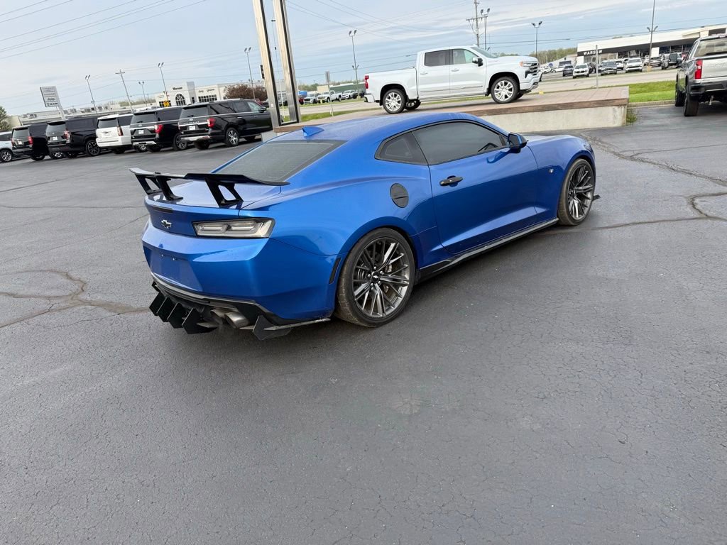 Used 2017 Chevrolet Camaro SS RWD image 5