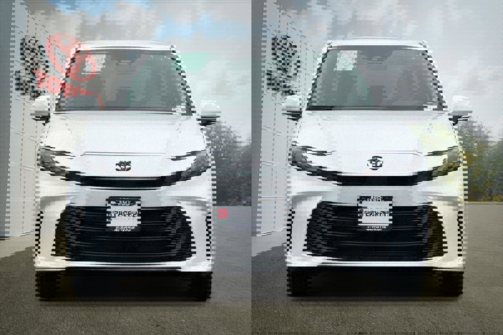 Used 2026 Toyota Camry LE image 8