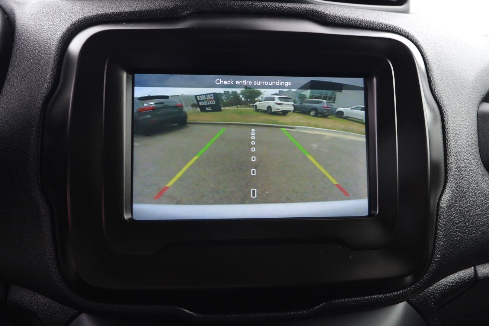 Used 2021 Jeep Renegade Latitude FWD image 15