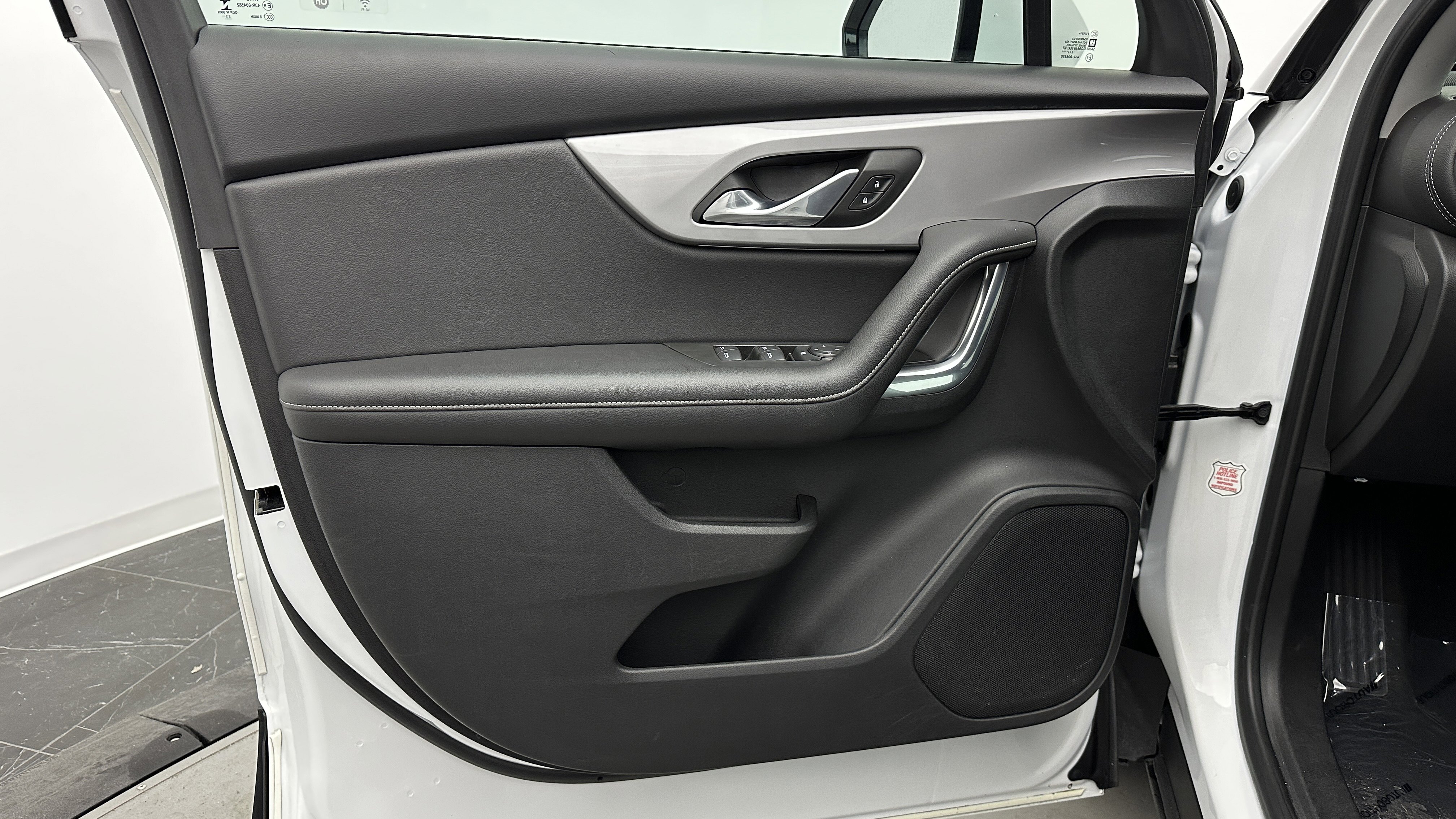 Used 2023 Chevrolet Blazer LT image 10