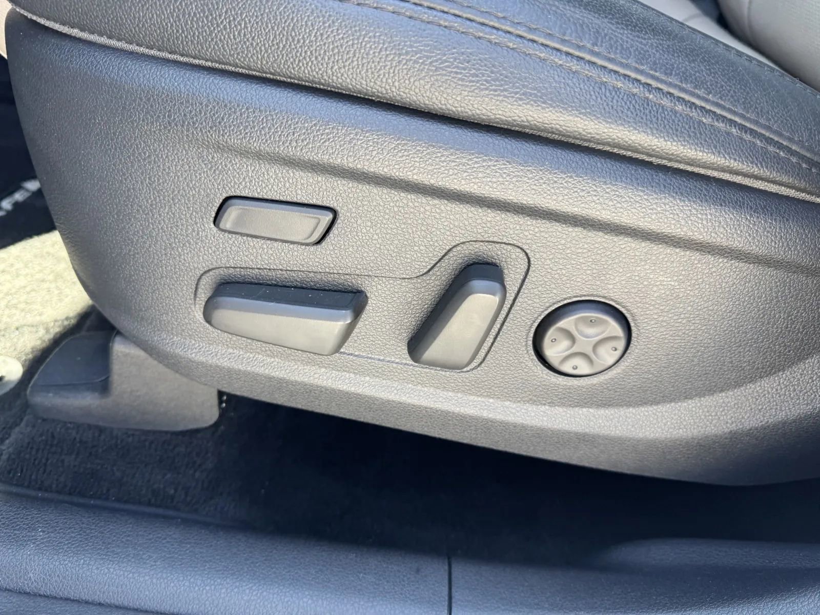 Used 2019 Hyundai Santa Fe AWD image 15