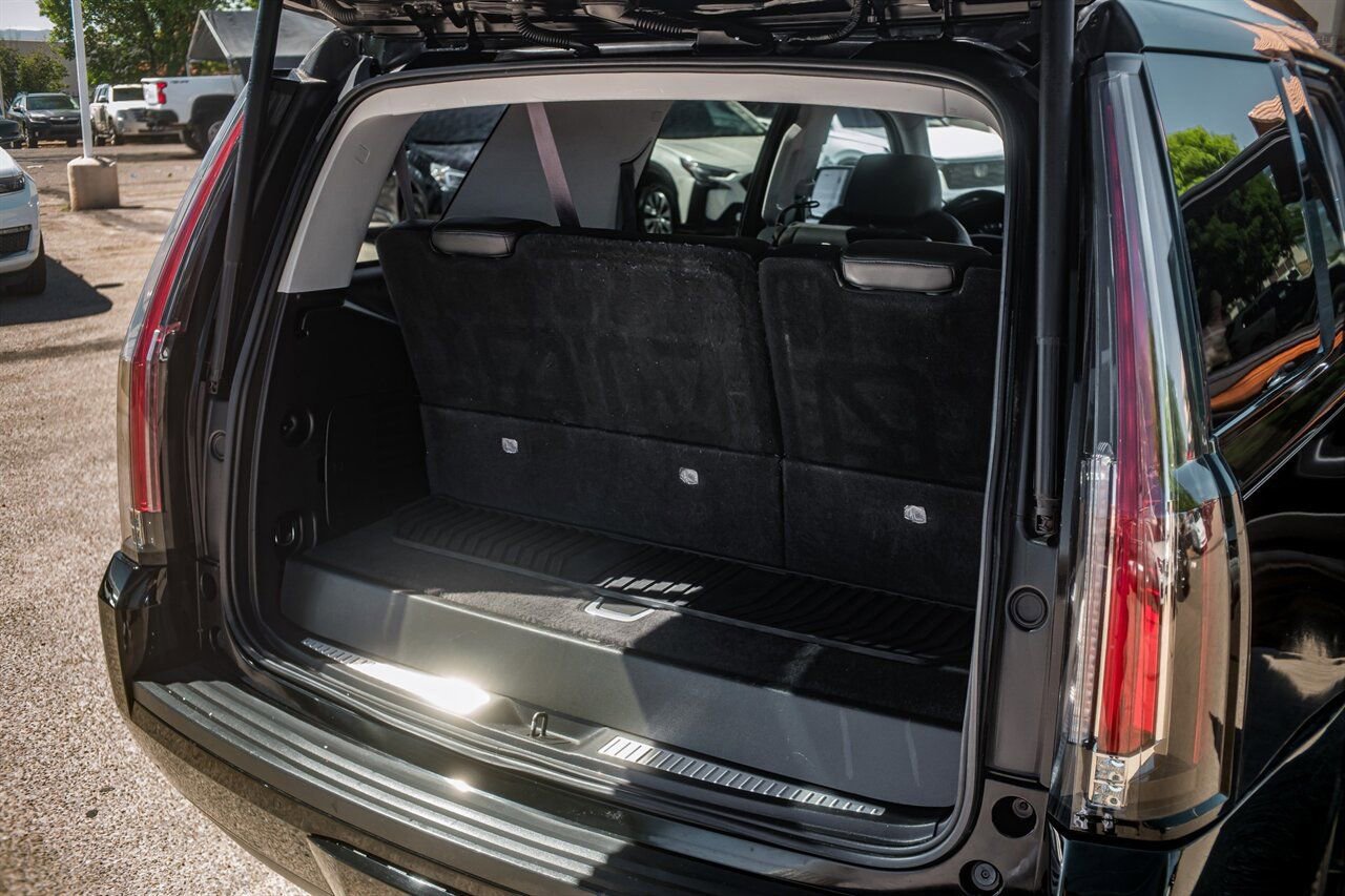 Used 2017 Cadillac Escalade Luxury AWD/4WD image 46