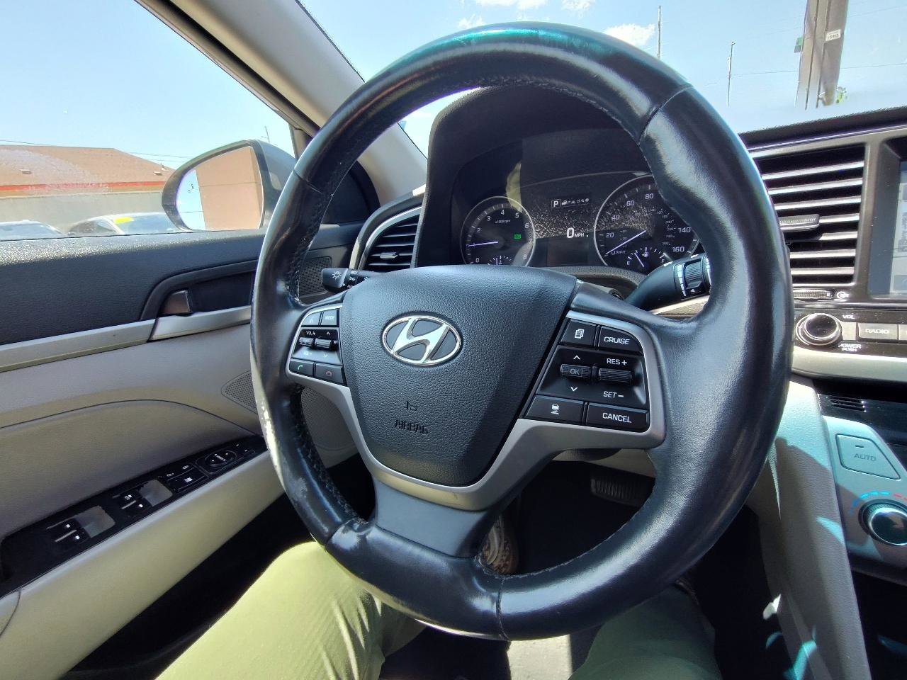 Used 2018 Hyundai Elantra Limited w/ Limited Ultimate Package 02 FWD image 19