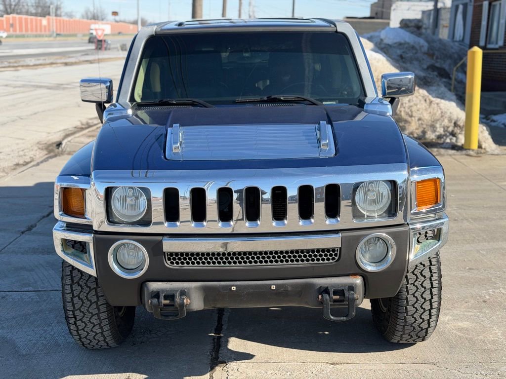 Used 2006 HUMMER H3 Luxury w/ Chrome Appearance Package image 3
