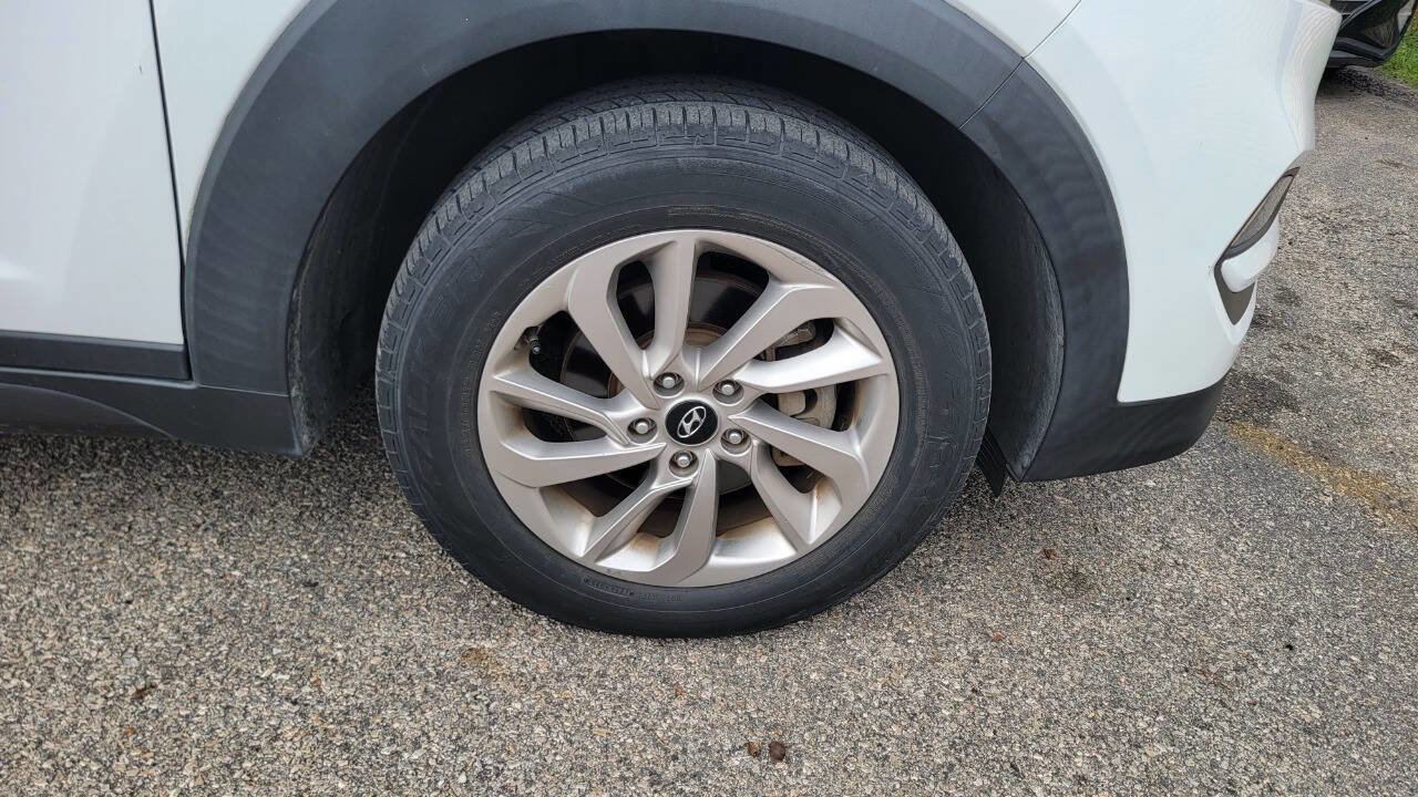Used 2016 Hyundai Tucson SE w/ Option Group 02 image 32