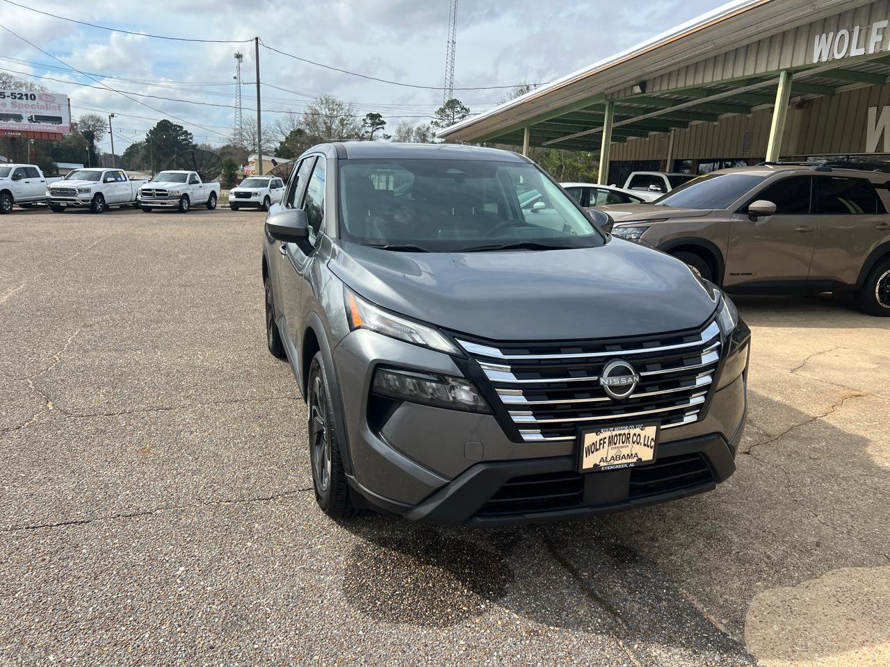 Used 2024 Nissan Rogue SV AWD/4WD image 4