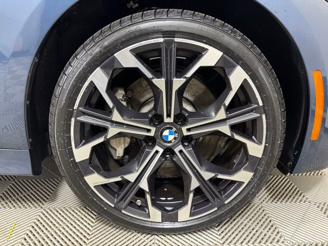 Used 2025 BMW 330i xDrive Sedan w/ M Sport Package AWD/4WD image 23