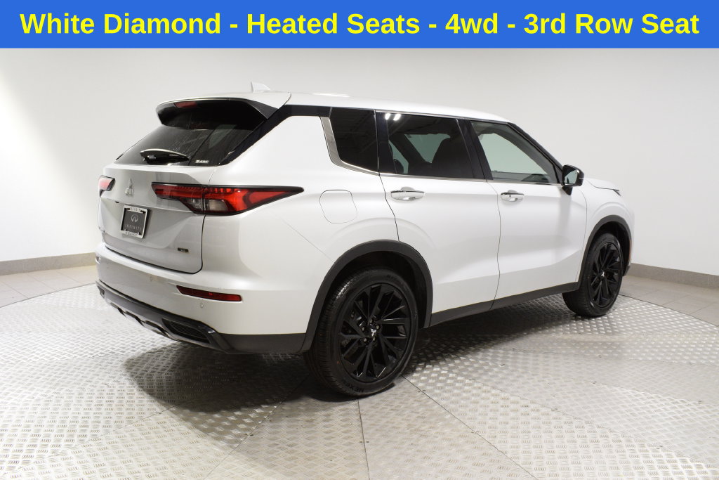 Used 2023 Mitsubishi Outlander SE AWD/4WD image 12