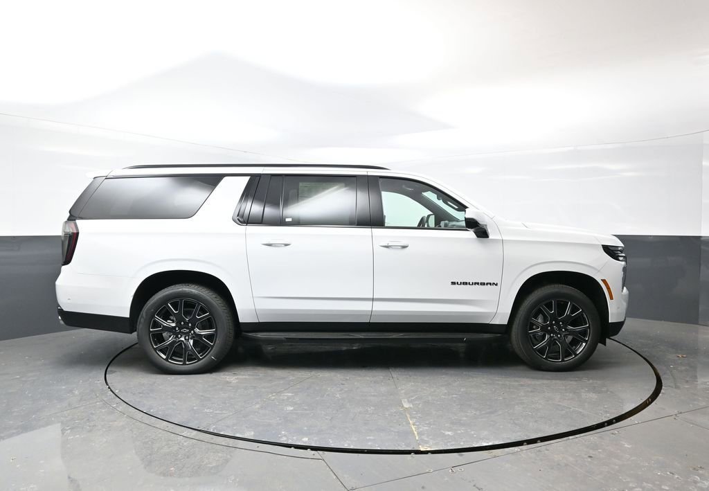 New 2026 Chevrolet Suburban RST w/ RST Capability Package image 4