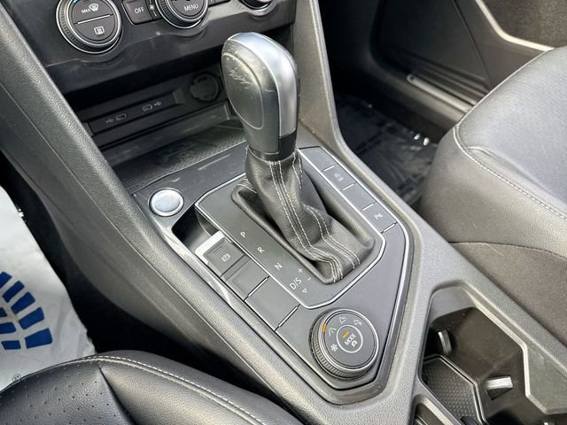 Used 2021 Volkswagen Tiguan SE R-Line image 19