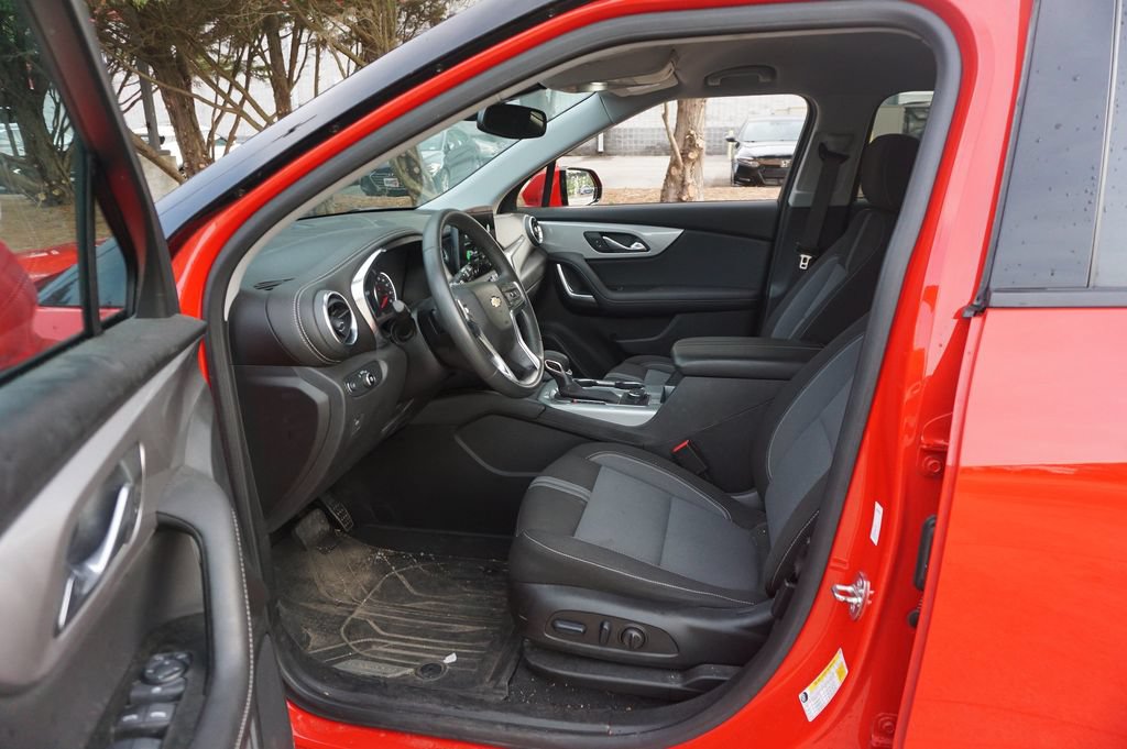 Used 2023 Chevrolet Blazer LT w/ Convenience Package FWD image 2