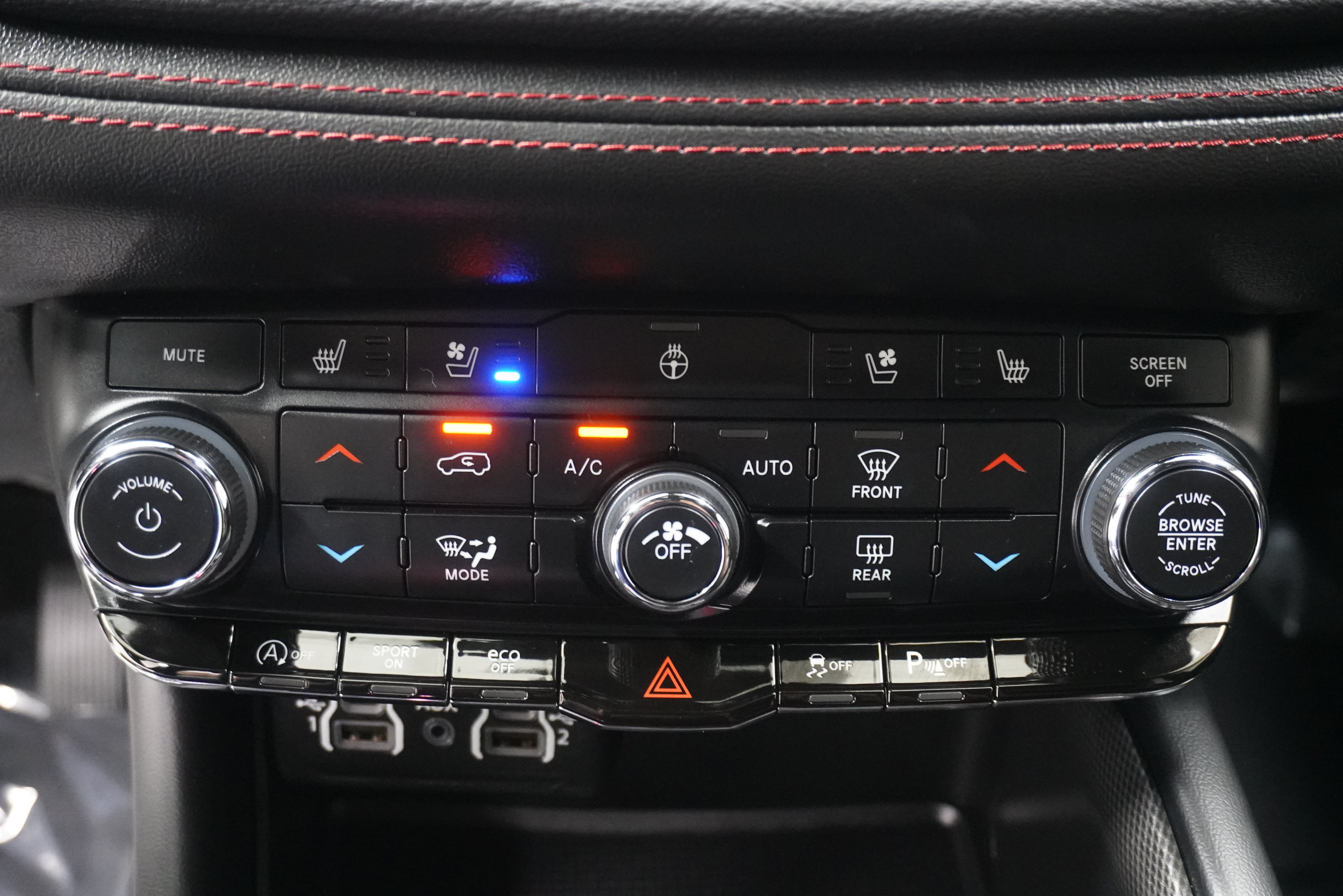 Used 2024 Dodge Durango GT AWD/4WD image 28
