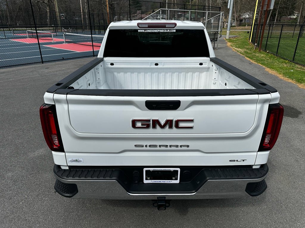 Used 2025 GMC Sierra 1500 SLT AWD/4WD image 4