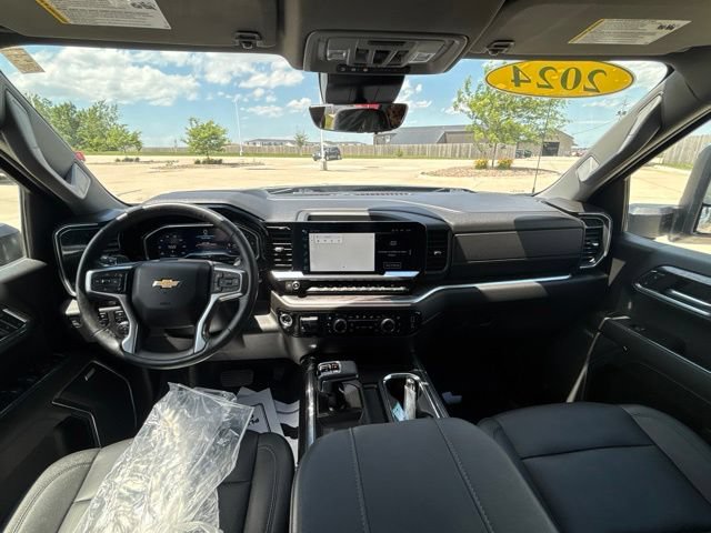 Used 2024 Chevrolet Silverado 1500 LTZ w/ LTZ Premium Package AWD/4WD image 23