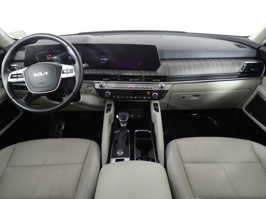 Used 2024 Kia Telluride EX w/ EX Captain's Chair Package image 32