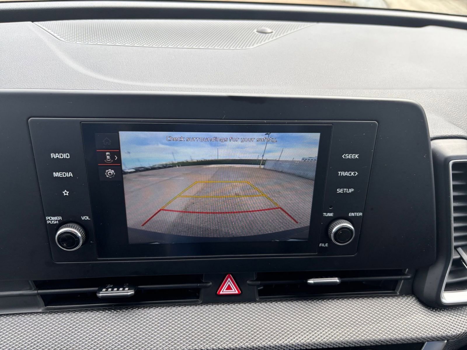 Used 2025 Kia Sportage LX FWD image 23