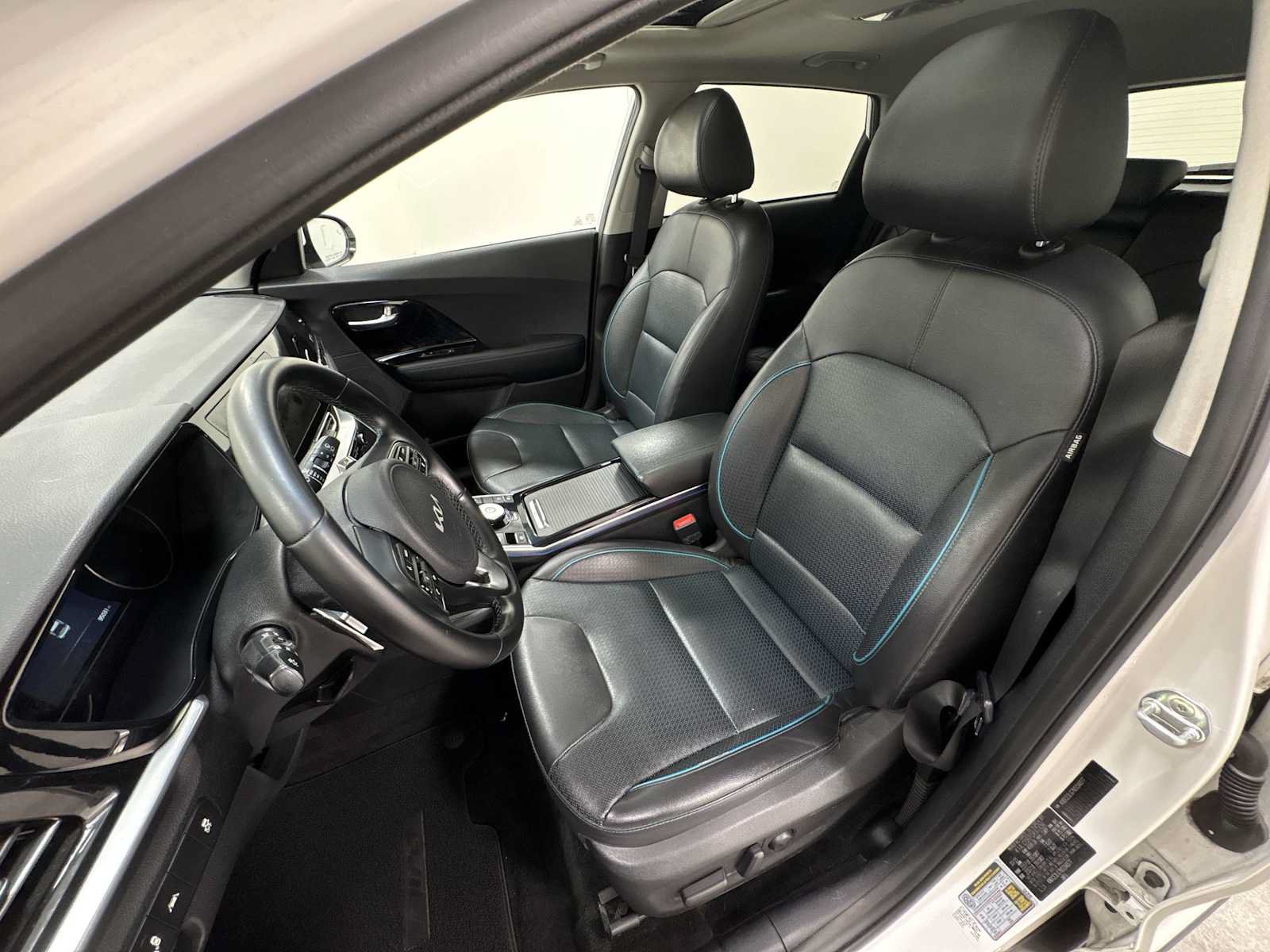 Used 2022 Kia Niro EX Premium FWD image 13