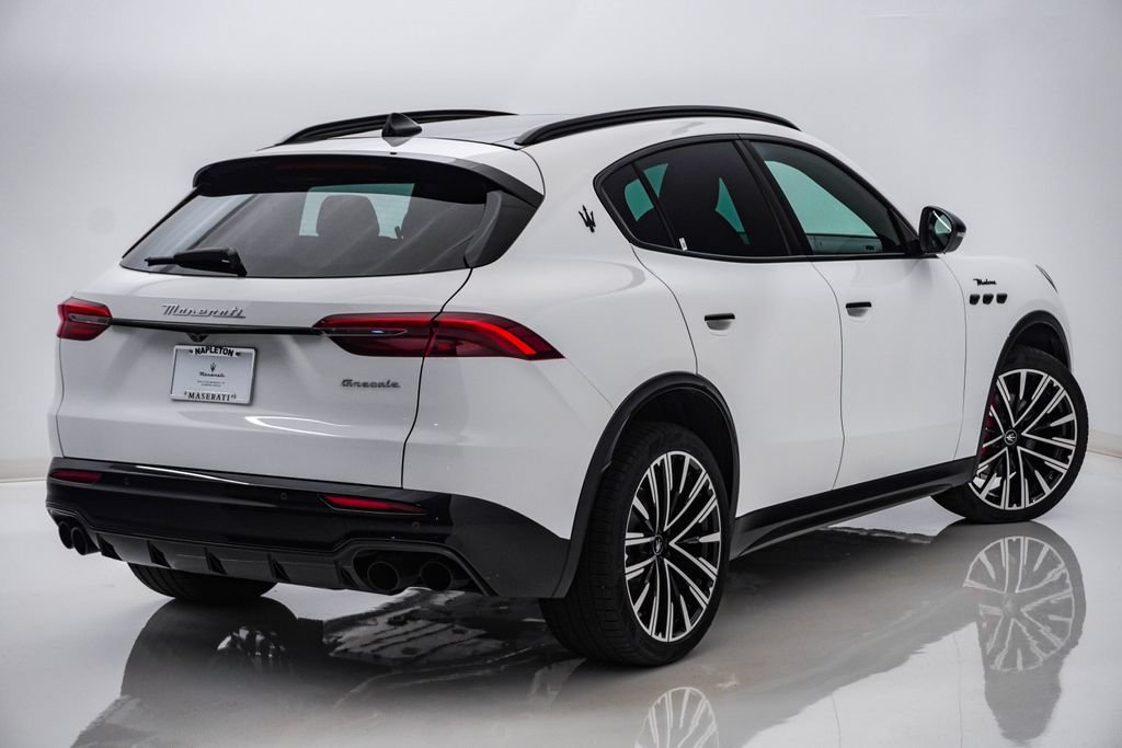 Certified 2025 Maserati Grecale Modena AWD/4WD image 11