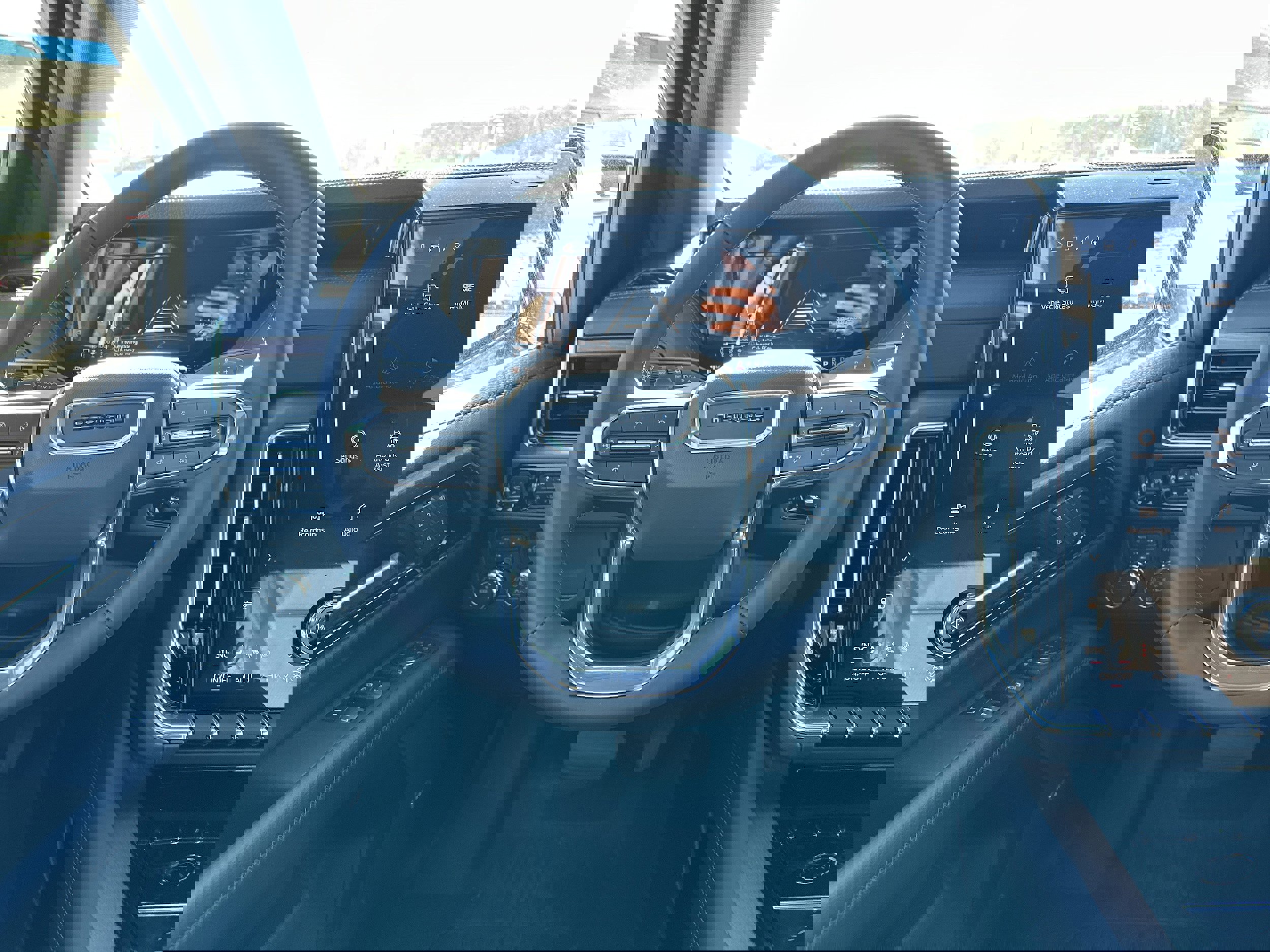 New 2026 GMC Yukon Denali w/ Sun & Power Step Package image 24