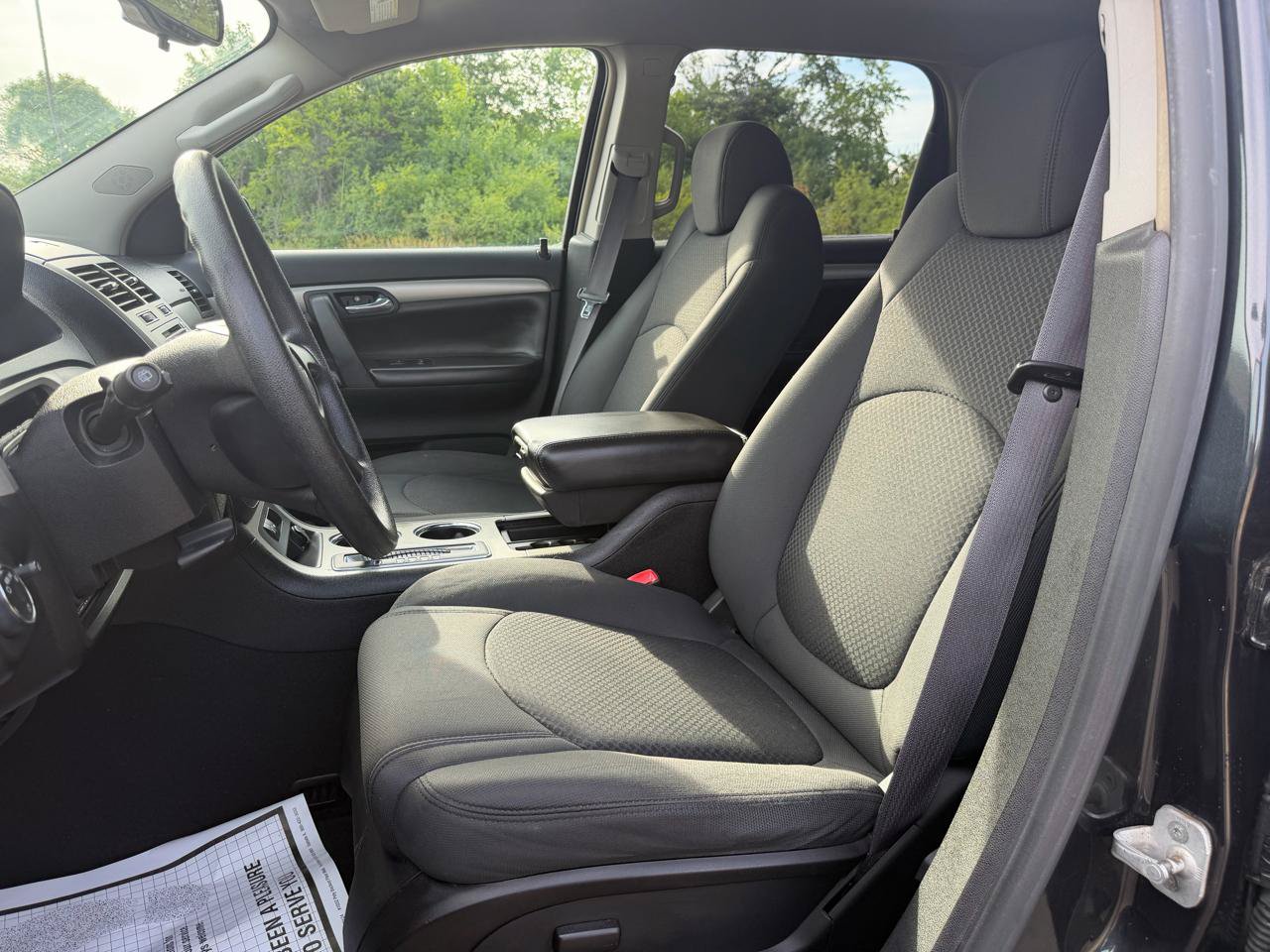 Used 2007 Saturn Outlook XE w/ Advanced Audio Pkg FWD image 15