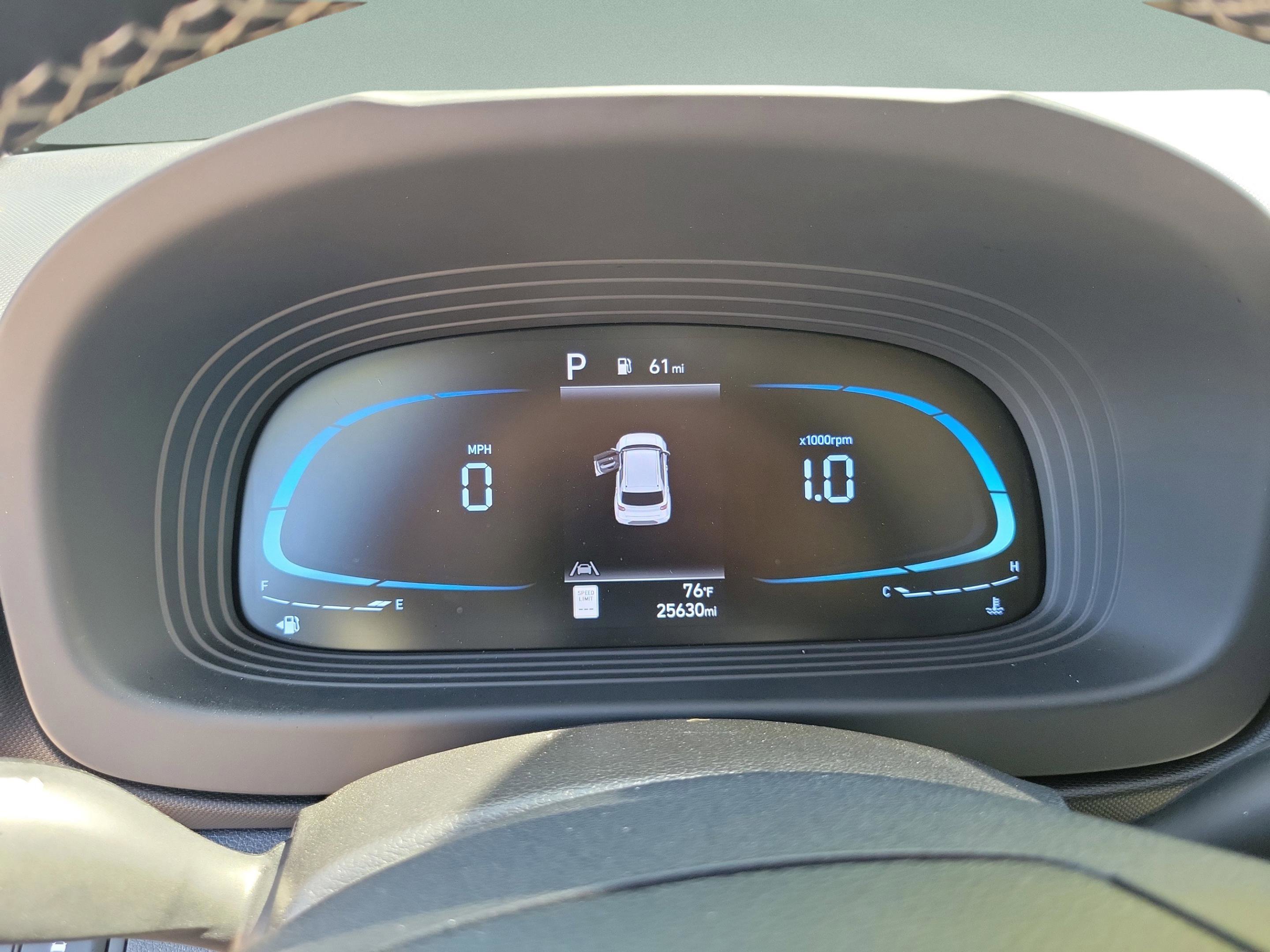 Certified 2023 Hyundai Venue Limited w/ Cargo Package image 26