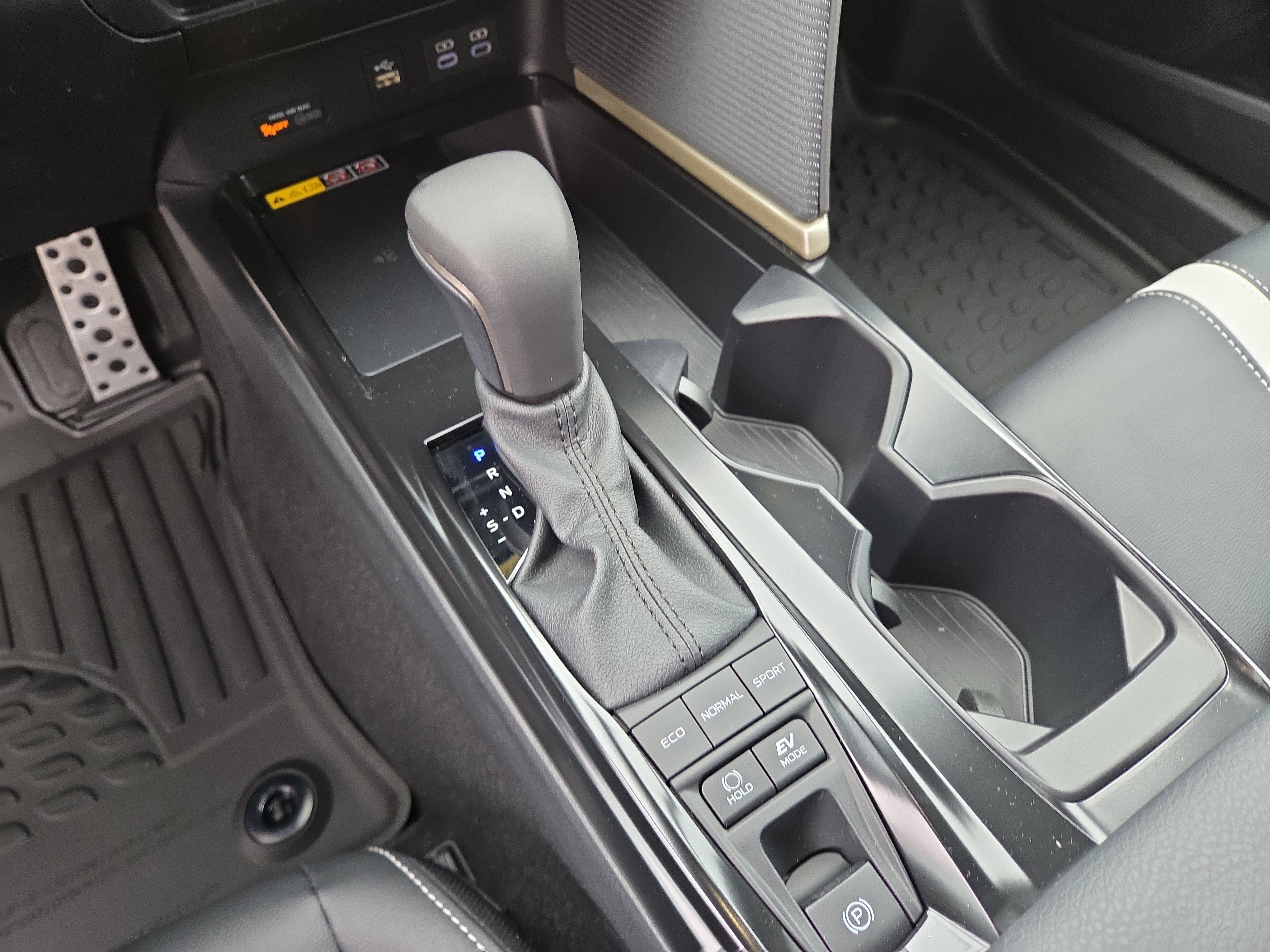 Certified 2026 Toyota Camry SE FWD image 24