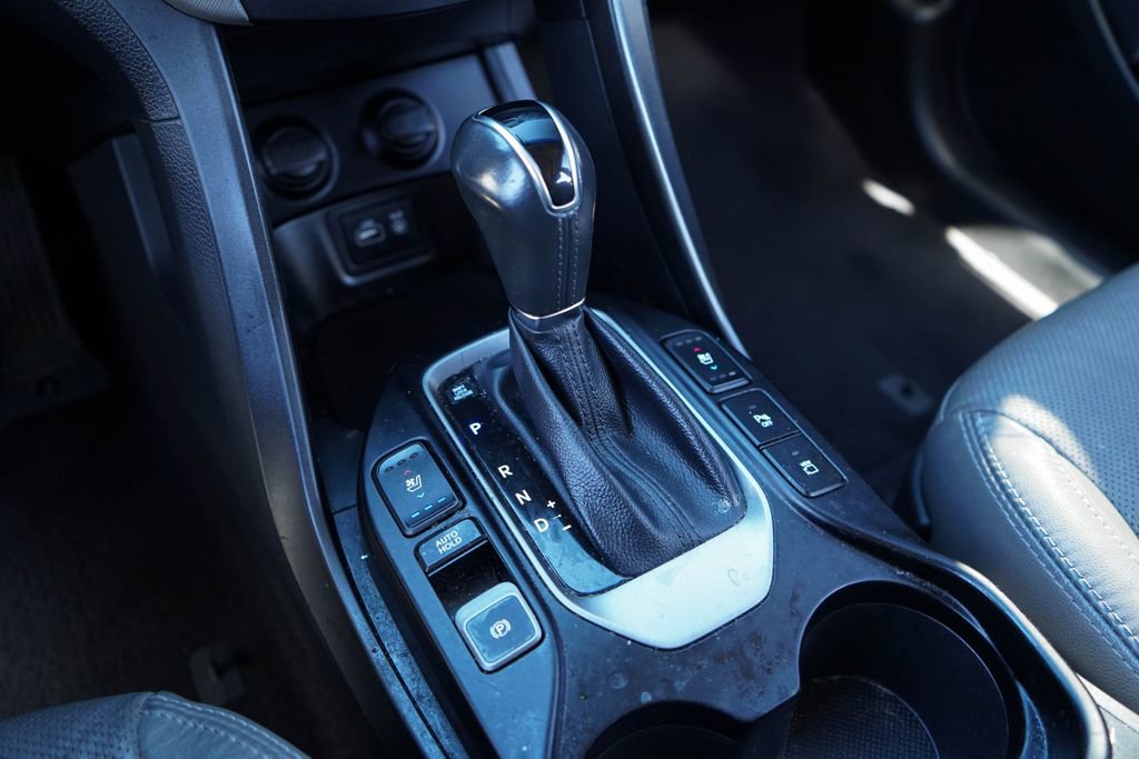 Used 2017 Hyundai Santa Fe SE Ultimate w/ SE Ultimate Tech Package 03 image 32