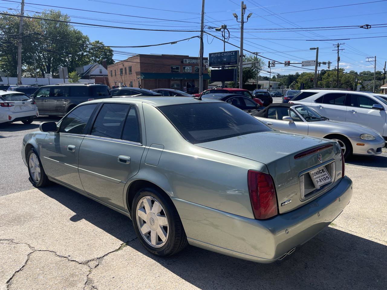 Used 2005 Cadillac De Ville DTS w/ Equipment Group FWD image 10