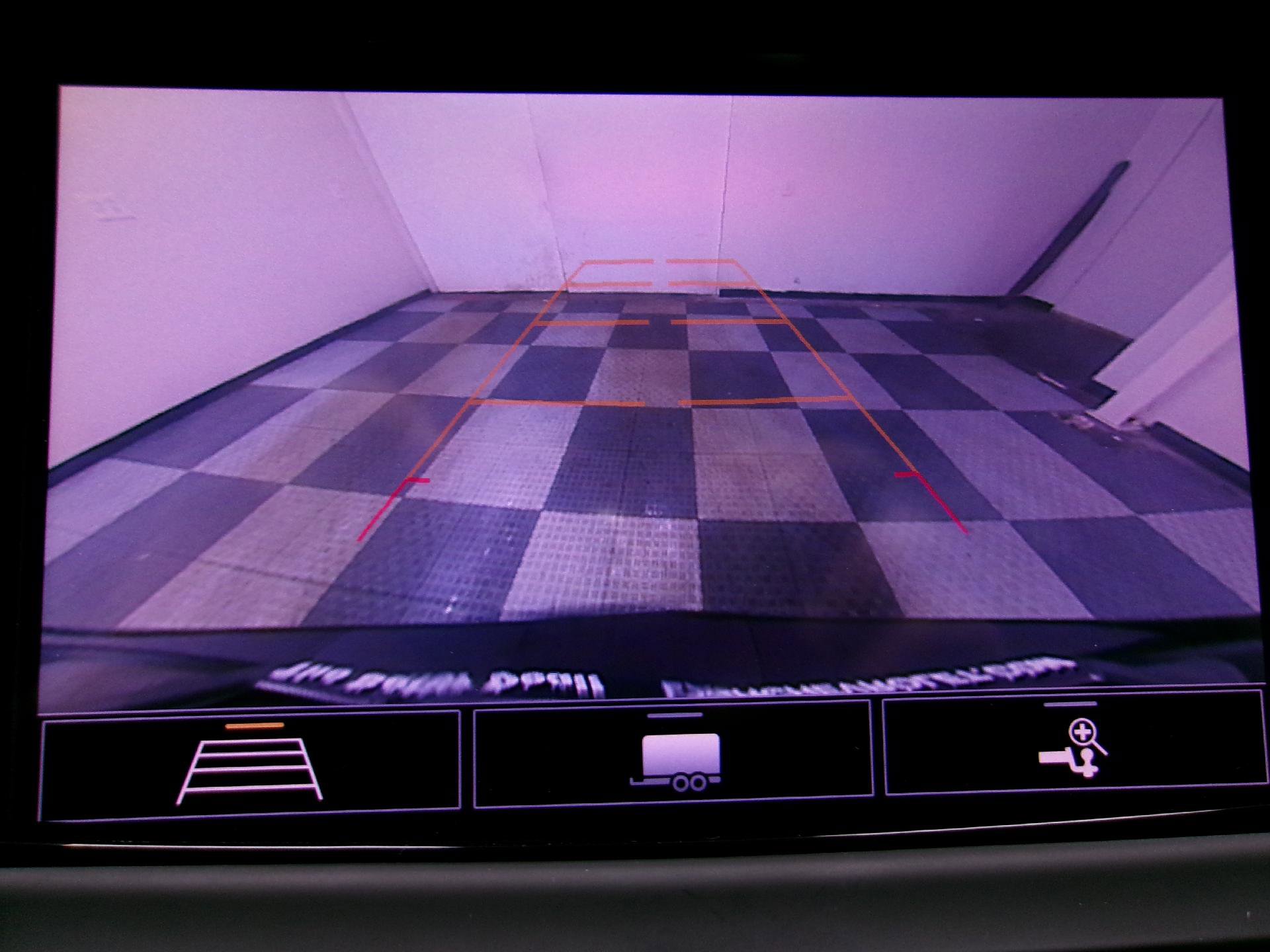 Used 2021 Buick Enclave Essence image 6