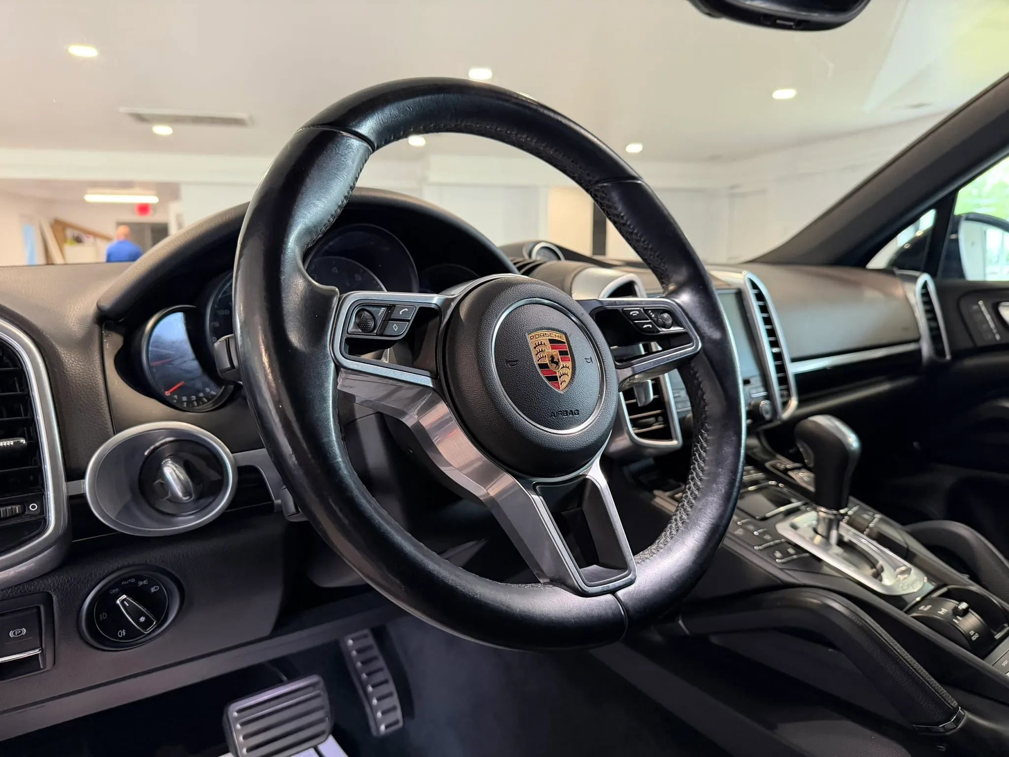 Used 2017 Porsche Cayenne S AWD/4WD image 11