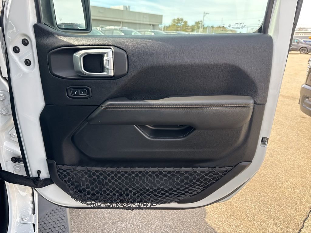 Certified 2020 Jeep Wrangler Unlimited Sahara image 29