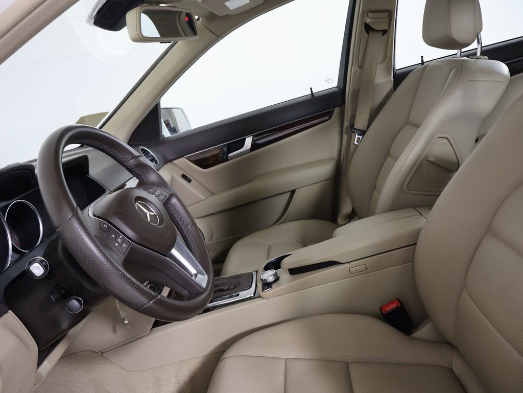 Used 2014 Mercedes-Benz C 300 4MATIC Sedan image 18