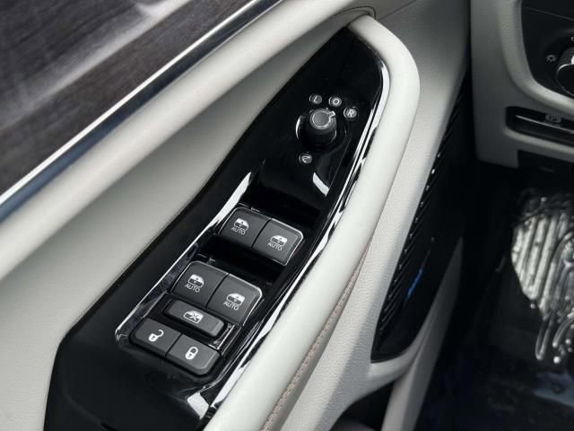 Used 2021 Jeep Grand Cherokee L Overland w/ Luxury Tech Group IV image 20