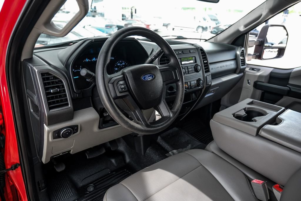 Used 2018 Ford F350 XL w/ Power Equipment Group RWD image 2