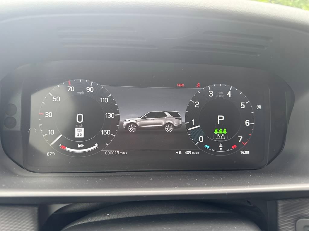 New 2025 Land Rover Discovery Dynamic SE image 22