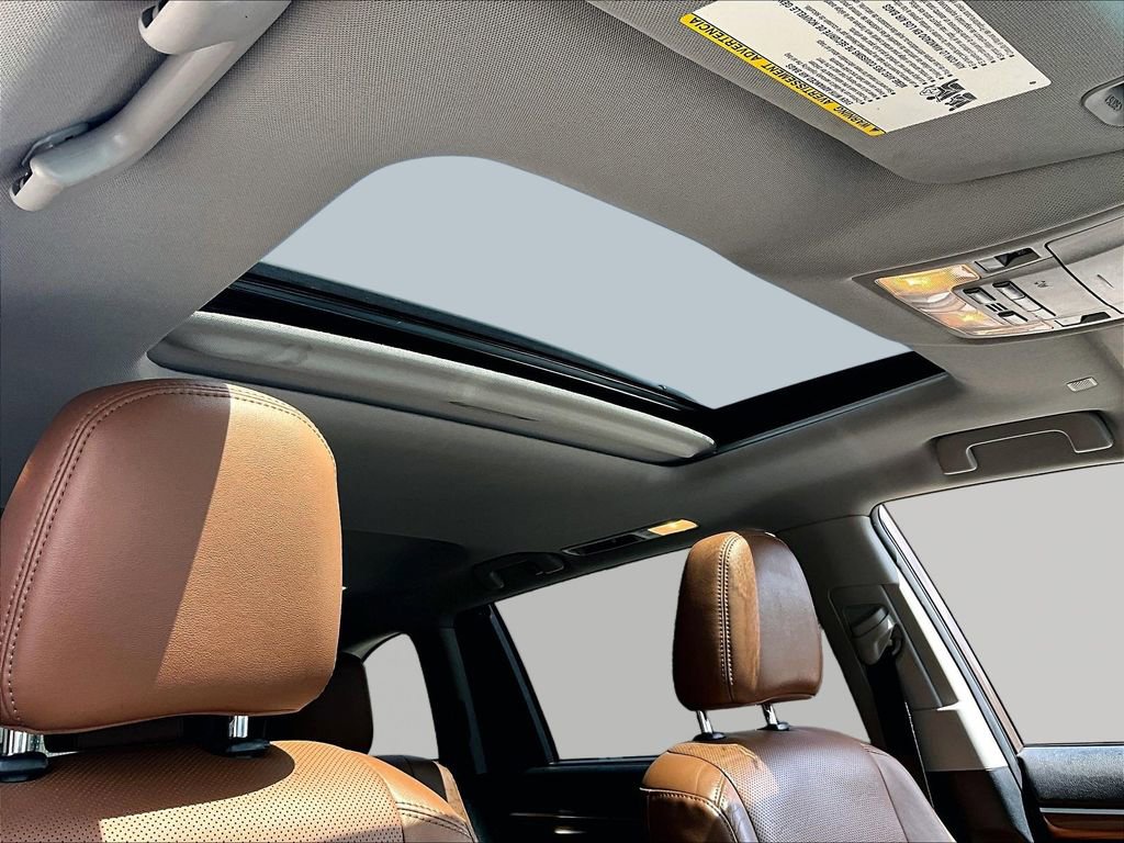 Used 2019 Toyota Highlander Limited AWD/4WD image 16