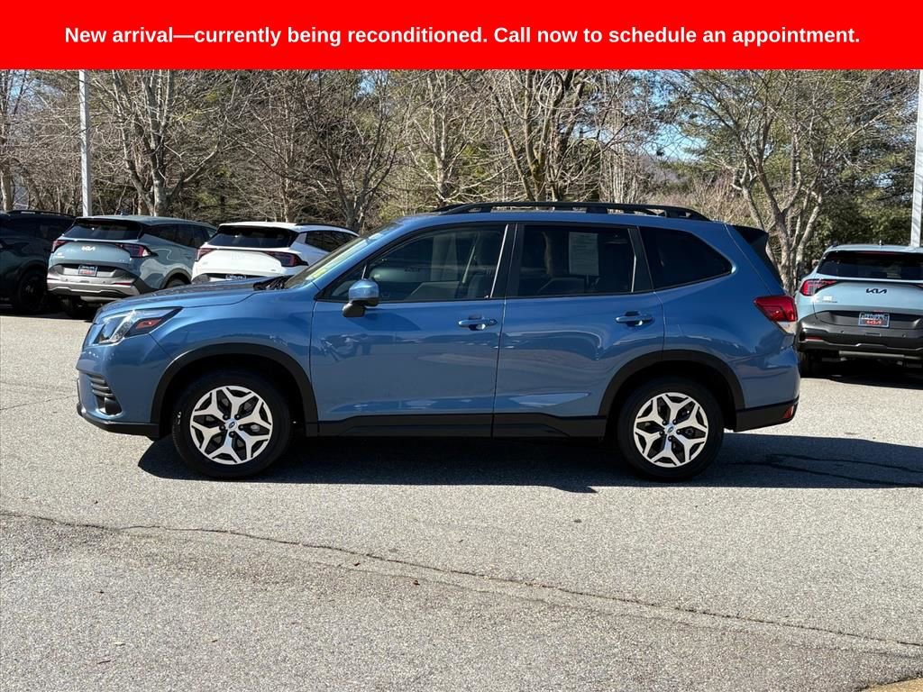 Used 2024 Subaru Forester Premium image 3