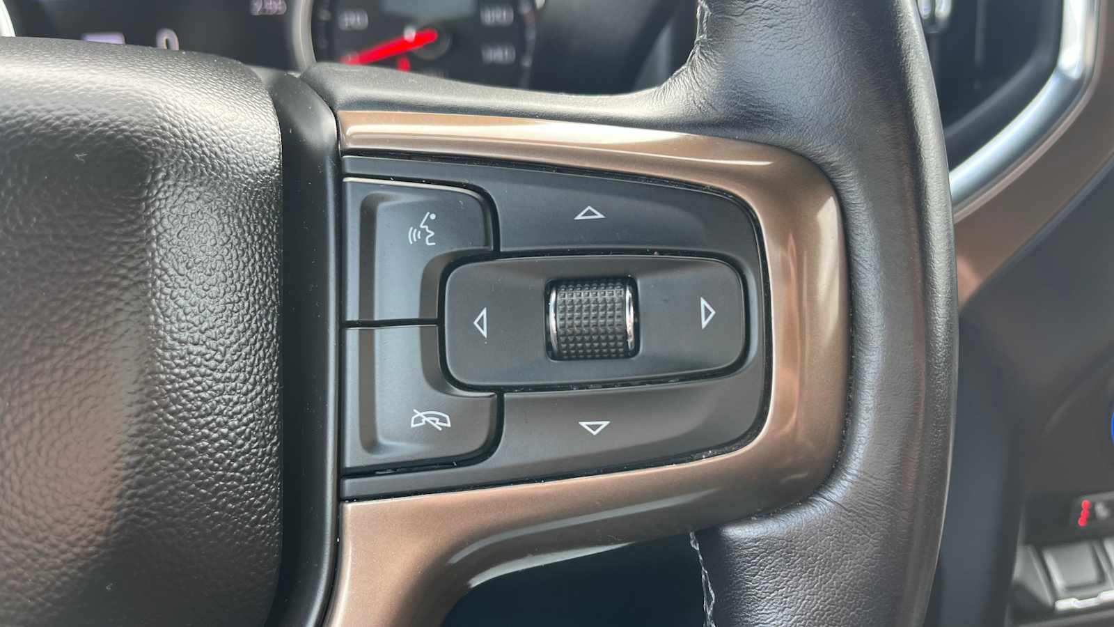 Used 2022 Chevrolet Silverado 1500 High Country image 16