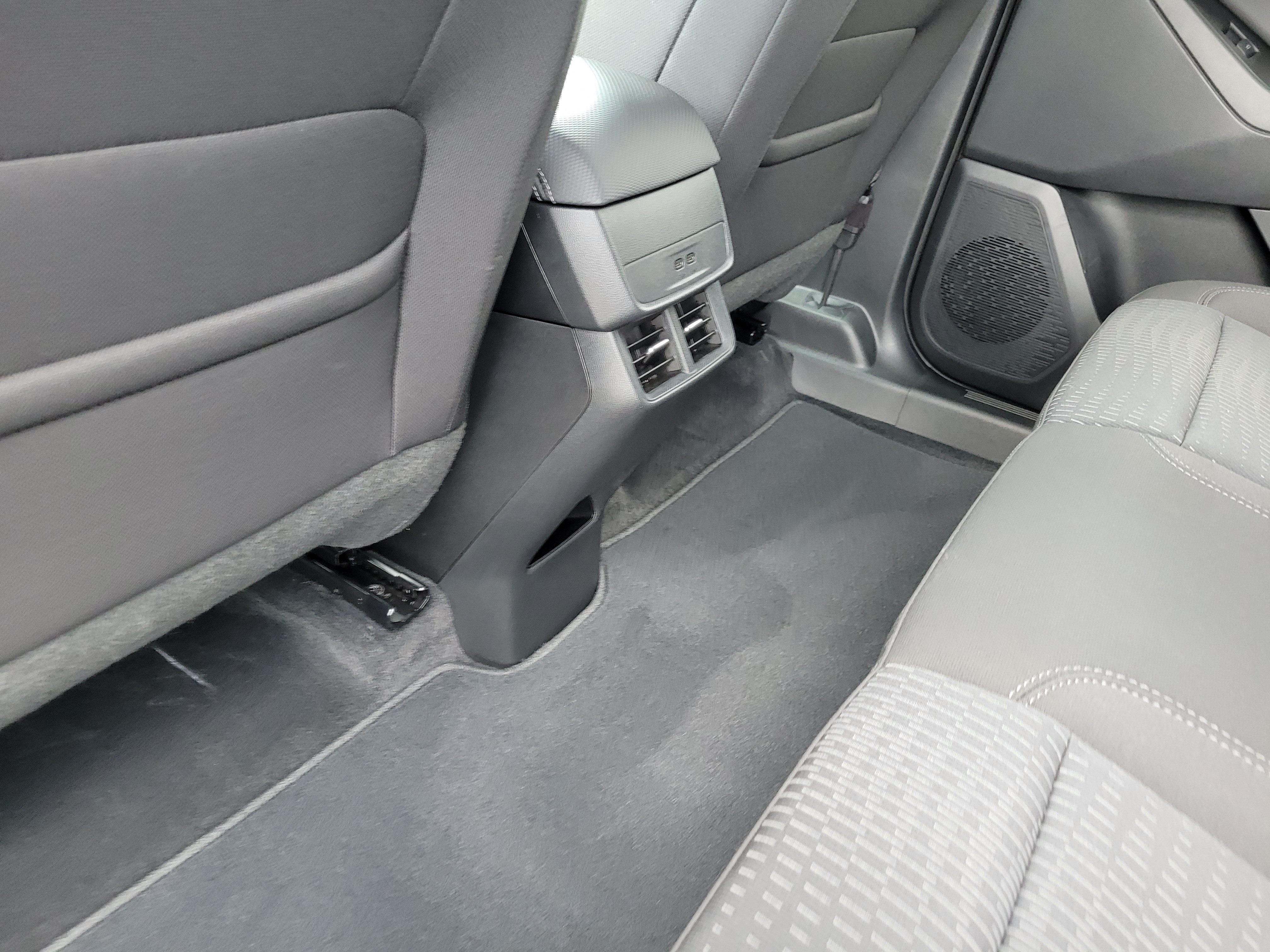 Certified 2026 Chevrolet Equinox LT FWD image 31