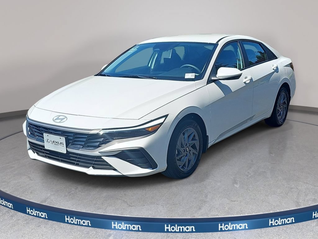 Used 2025 Hyundai Elantra Hybrid