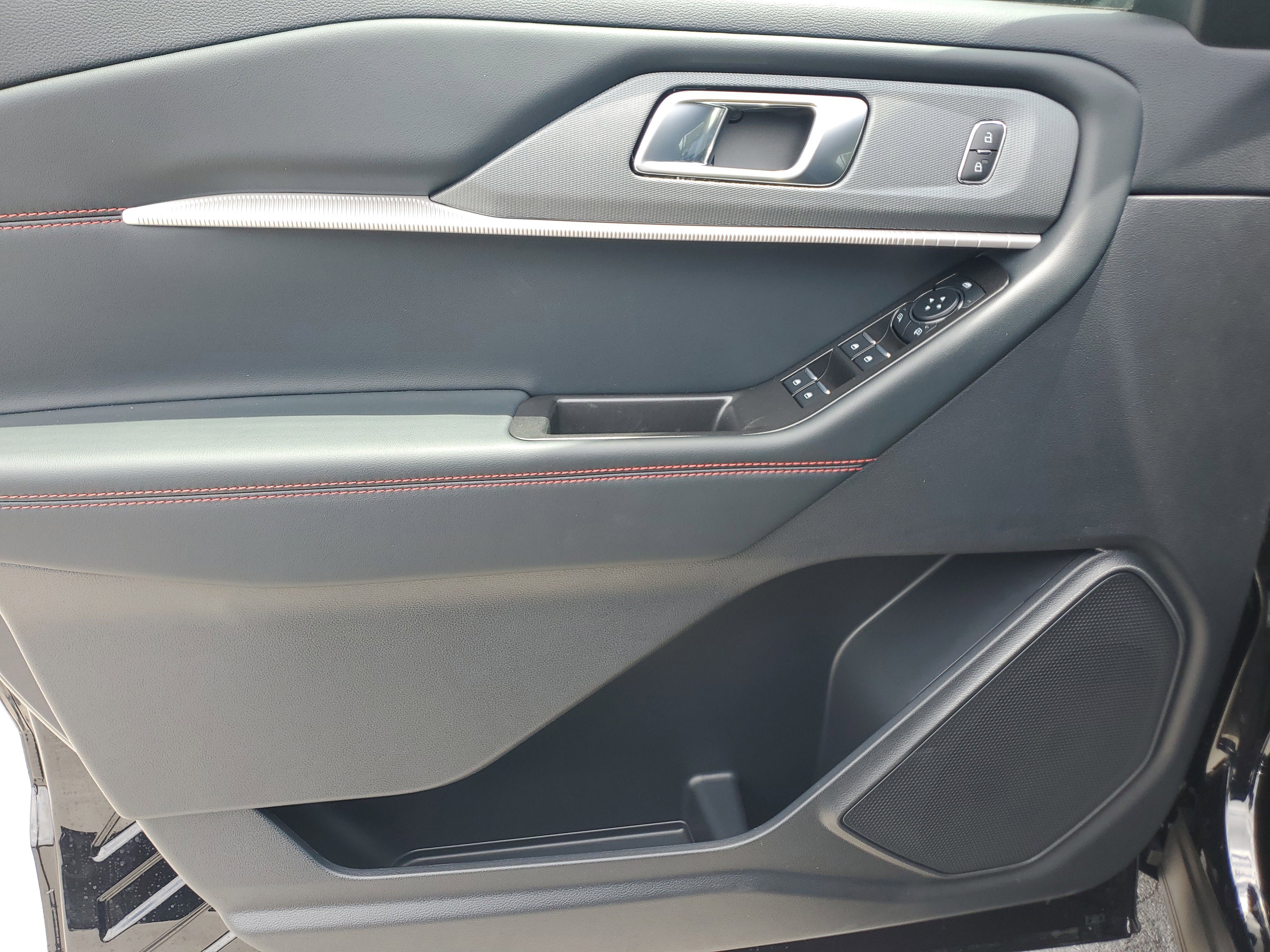 New 2026 Ford Explorer ST-Line RWD image 13