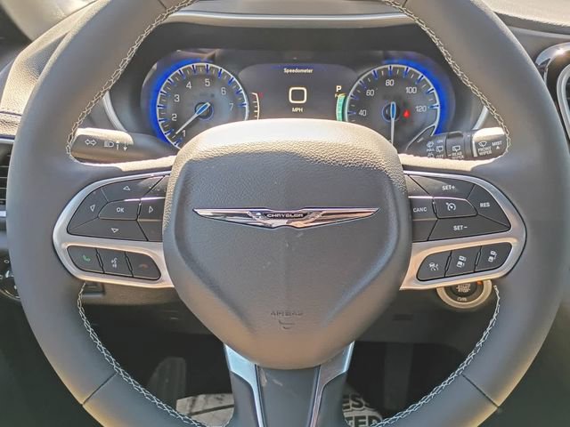 New 2026 Chrysler Pacifica Select FWD image 18