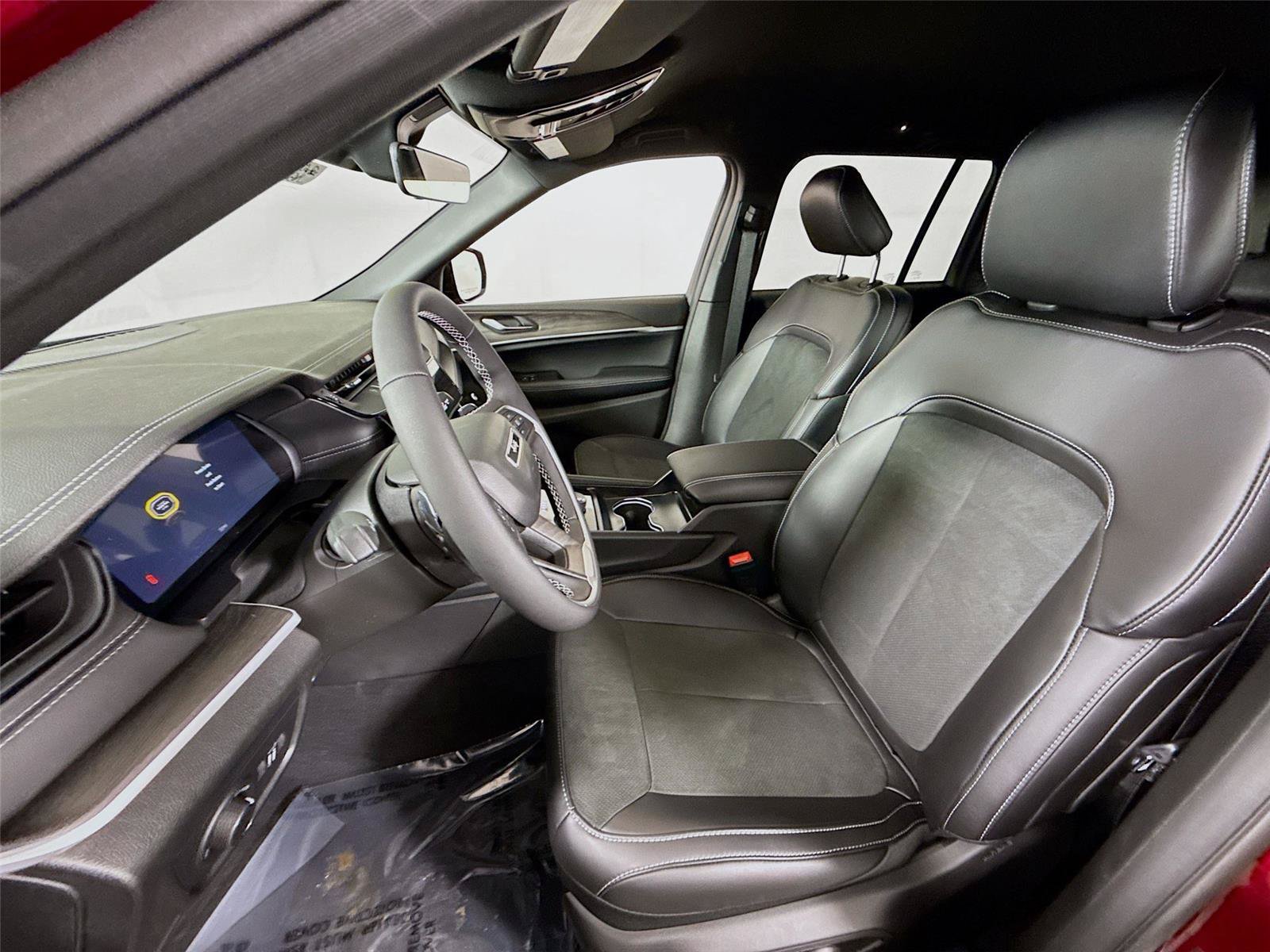 New 2026 Jeep Grand Cherokee Altitude AWD/4WD image 15