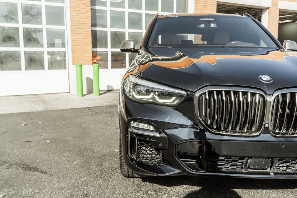 Used 2020 BMW X5 M50i image 36